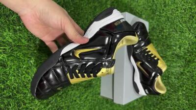 Nike Total 90 III IC Low-Tops Football Shoes - Black/Gold