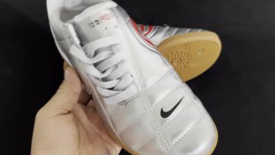 Nike Total 90 III IC Low-Tops Football Shoes - Silver/Blue