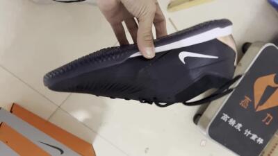 Nike Air Zoom Mercurial Vapor 15 Elite IC Low-Tops Football Shoes - Black/White