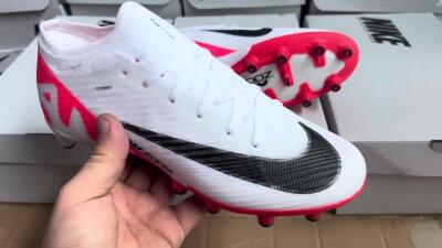 Nike Air Zoom Mercurial Vapor 15 Elite AG Low-Tops Football Boots - White/Black/Red