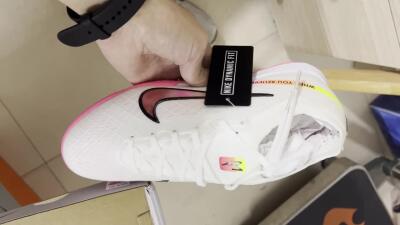 Nike Air Zoom Mercurial Vapor 15 Elite IC Low-Tops Football Shoes - White/Pink/Black/Yellow