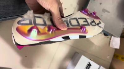 Adidas Predator Accuracy+ FG Low-Tops Football Boots - Black/White/Pink