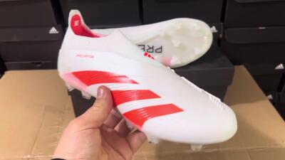 Adidas Predator Accuracy+ FG Low-Tops Football Boots - Beige/White/Red