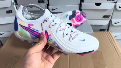 Nike Phantom Luna Elite FG Low-Tops Football Boots - White/Rainbow