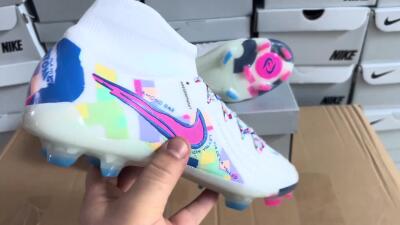 Nike Phantom Luna Elite FG High-Tops Football Boots - White/Rainbow